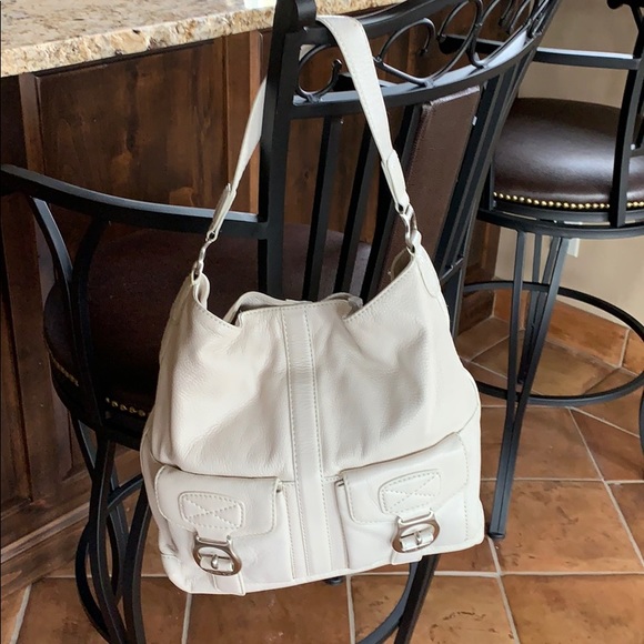 Authentic Michael Kors leather hobo bag. - Picture 3 of 8